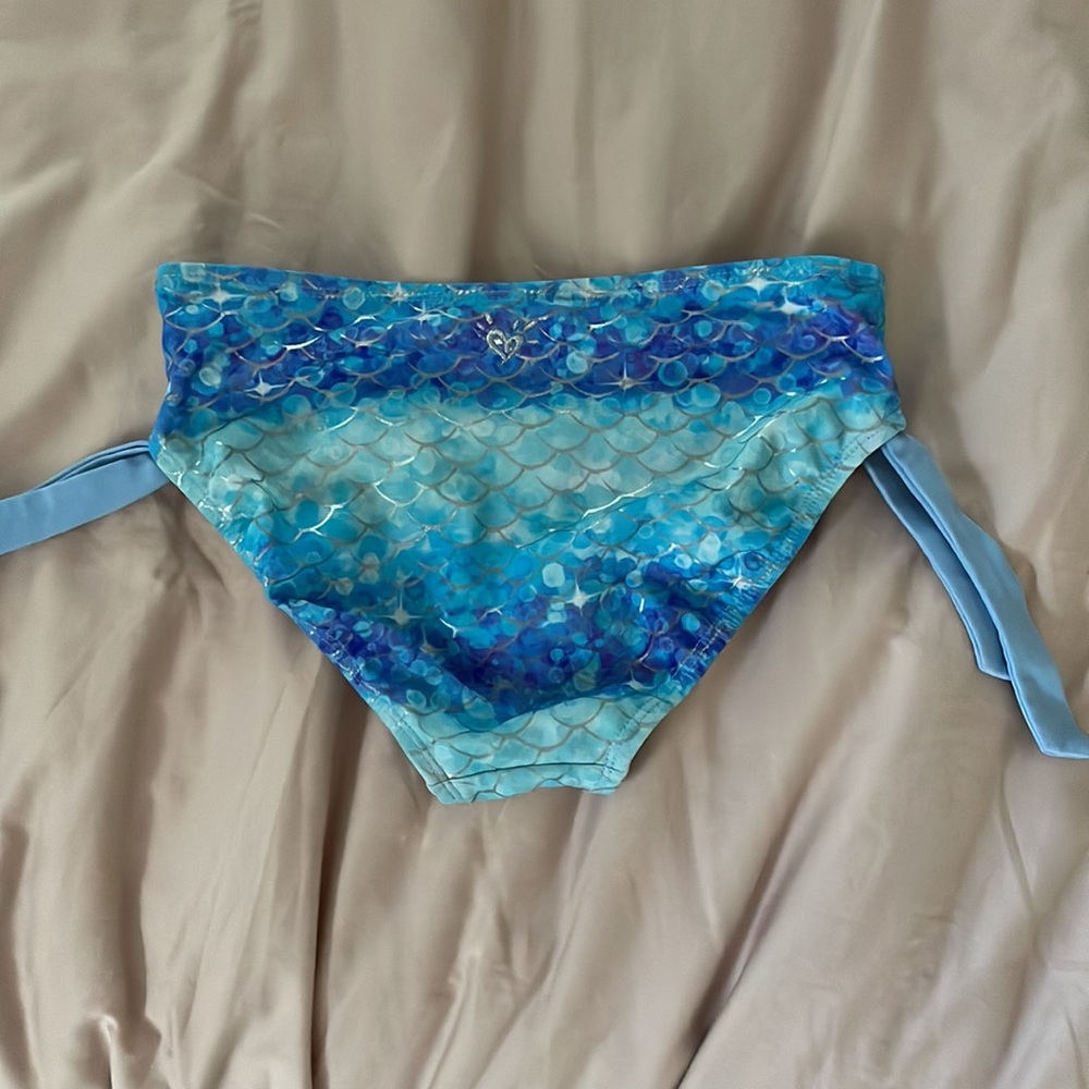 Mermaid bathing suit - Picture 3 of 3